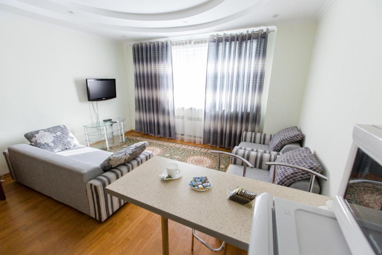 Ferienwohnung Manica Mega Towers Almaty Exterior foto